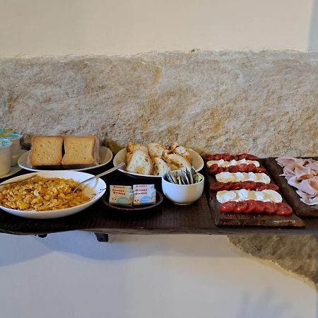 B&B Le Vie Del Borgo 카스티글리오네디시칠리아 외부 사진