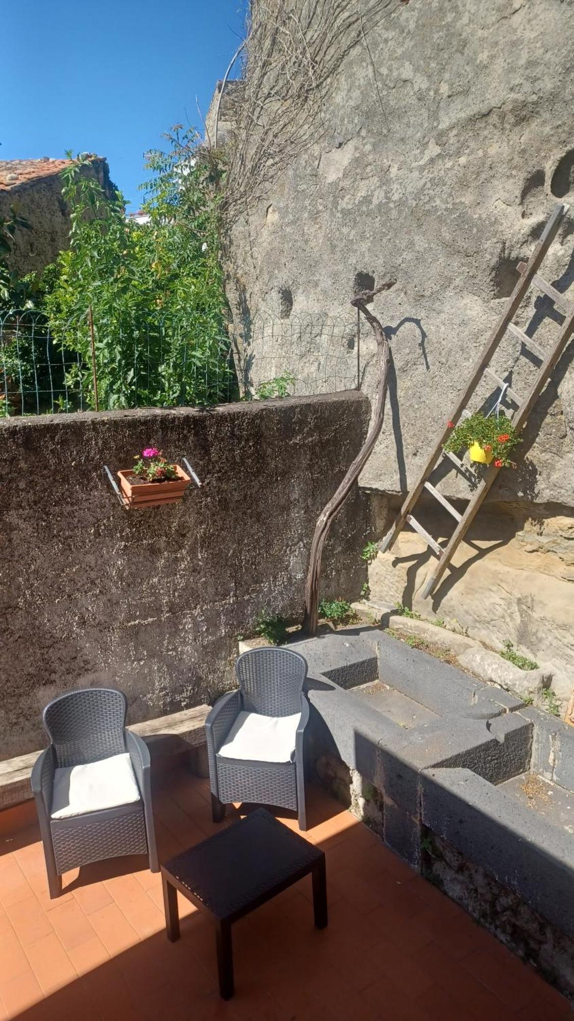 B&B Le Vie Del Borgo 카스티글리오네디시칠리아 외부 사진