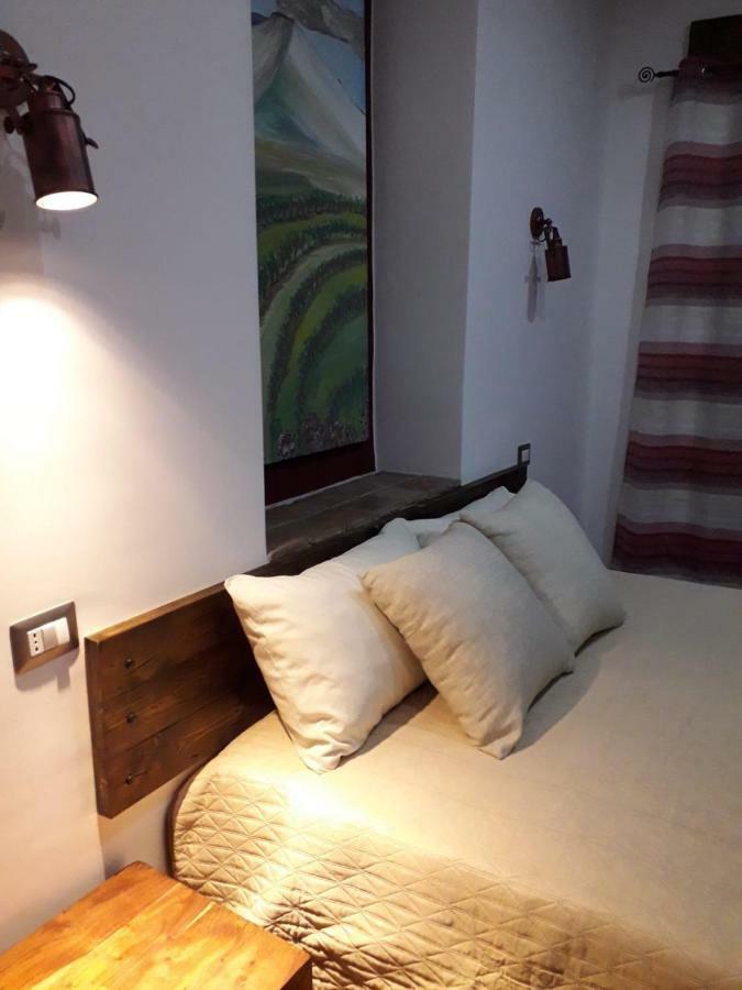 B&B Le Vie Del Borgo 카스티글리오네디시칠리아 외부 사진